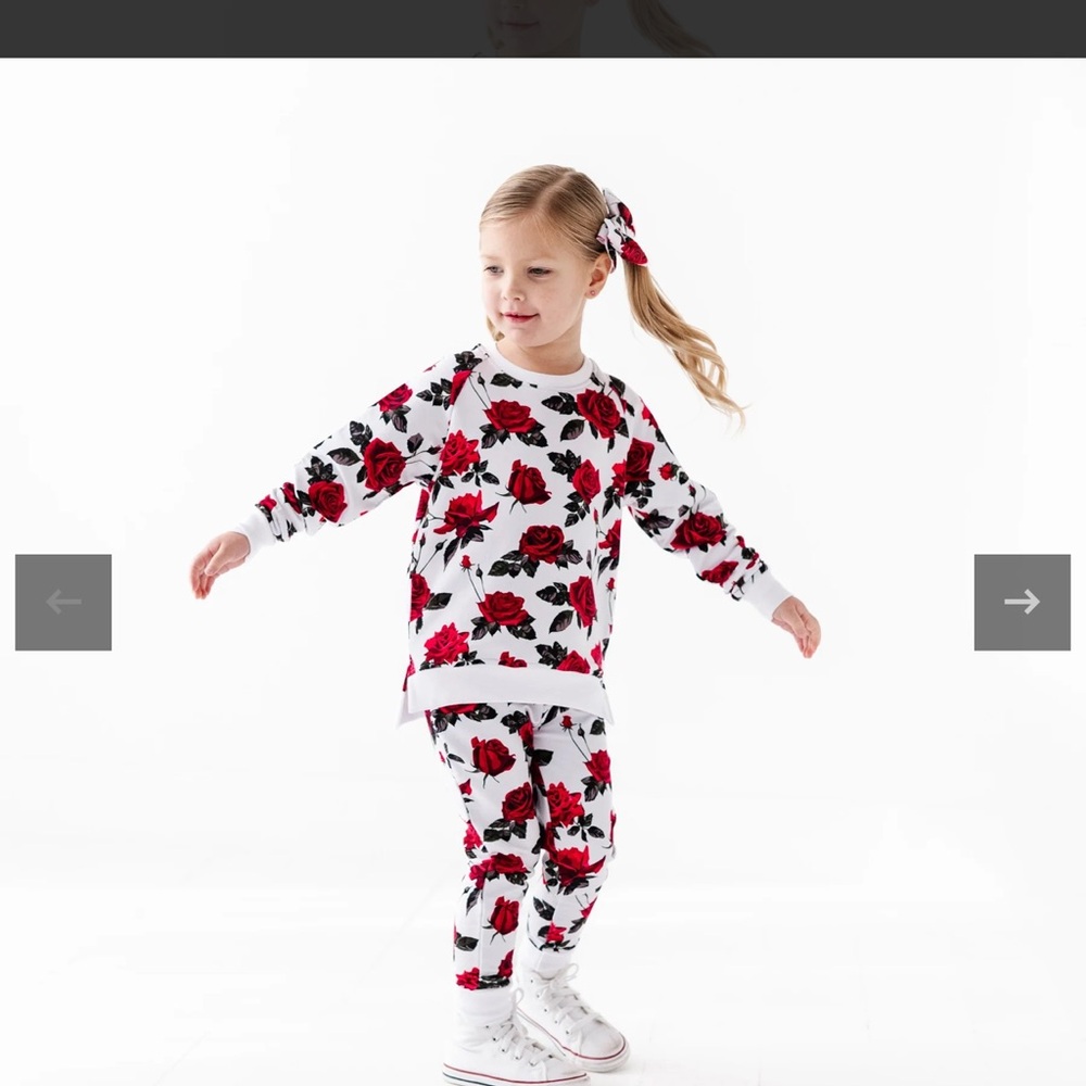 Bums & Roses Jogger Set